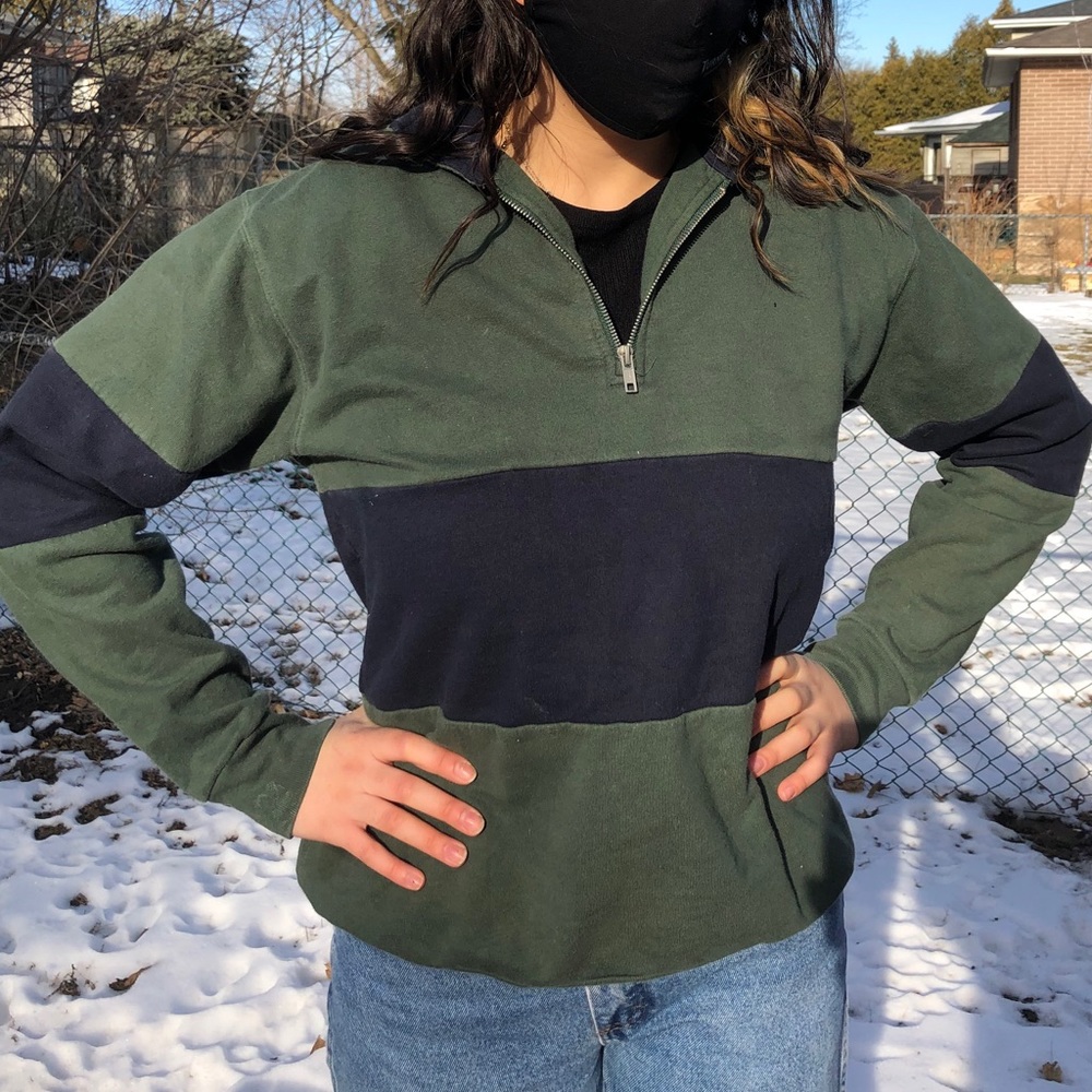 BRANDY MELVILLE HALF ZIP